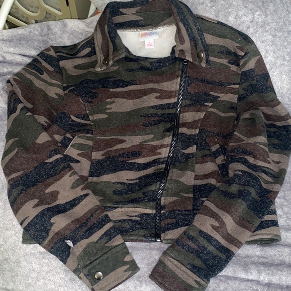 LuLaRoe Presley Moro-Style Camo Print Jacket - Picture 1 of 6